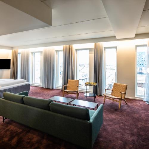 Business Corner Room